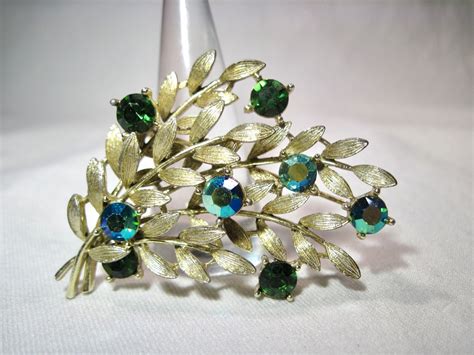 Vintage Lisner Gold Tone Leaf Green Blue Rhinestone P Gem