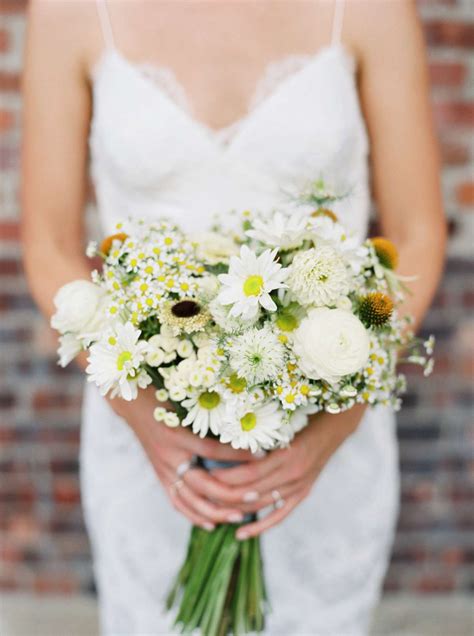 42 Insanely Stunning Spring Wedding Bouquets