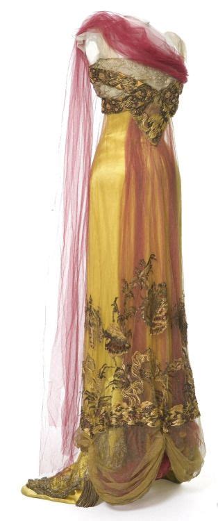 Callot Soeurs evening dress 1907 10From Les Arts Décoratifs via