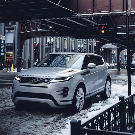 랜드로버 할인이벤트 특별한 겨울 금융 프로그램 출시 도심 속 독보적인 존재감 Range Rover Evoque를