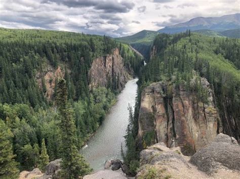 Best Views Trails In Sulphur Gates Provincial Recreation Area