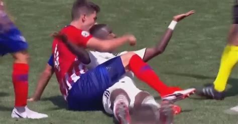 Vinícius Júnior Fue Mordido Por Un Defensor Del Atlético Madrid B Que Emuló A Luis Suárez Infobae