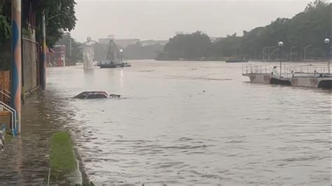 2 sasakyan, nalubog sa baha sa tabi ng Marikina River - Radyo Pilipinas