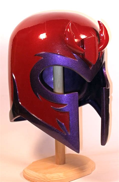 Formosa-Collection: magneto helmet