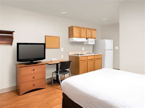 Wichita Ks Select Suites Wichita Airport Hotel Extended Stay America