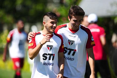 Perto De Renova O Lucas Farias Faz Juras Ao S O Paulo Amo O Clube