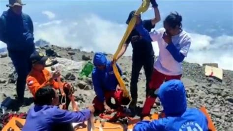 Medan Sulit Dan Gelap Evakuasi Turis Portugal Tewas Di Gunung Rinjani