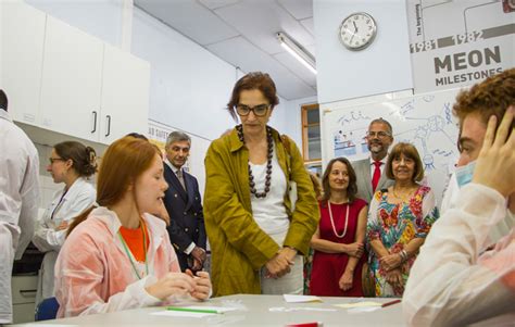 Ci Ncia Viva Ministra Elvira Fortunato Visita Atividades De Ver O Nos