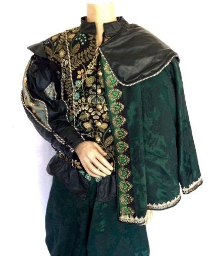 43 Amazing Outfit Ideas To Wear For Renaissance Faire 2022 Hood Mwr