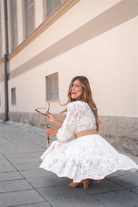 Beauty bloggers explain why wet long hairstyles are the perfect summer look 23