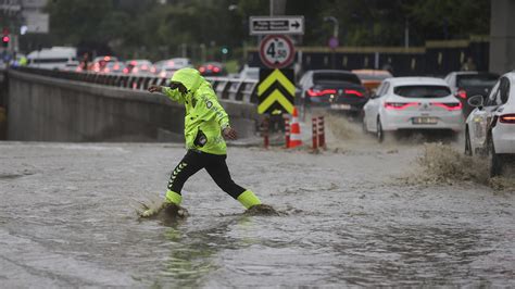 Meteoroloji Den Kente Kuvvetli Ya Uyar S Su Bask Nlar