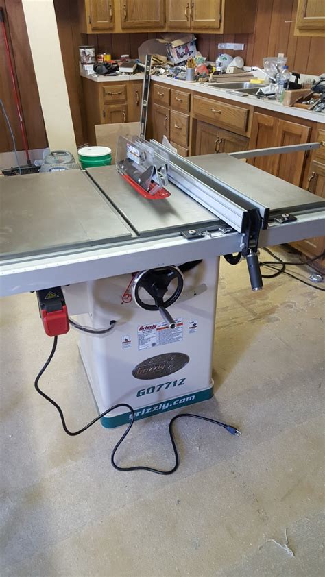 Hybrid Table Saw With T Shaped Fence Grizzly Industrial