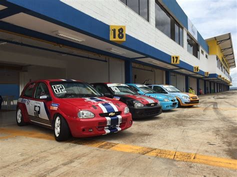 Automobilismo Em Goi Nia Come A O Campeonato De Marcas E Pilotos