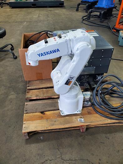 Used Yaskawa Motoman Mh5 Industrial Robot With Fs100 Controller For