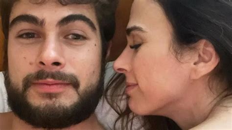 Tatá Werneck celebra aniversário de casamento Rafa Vitti e recebe