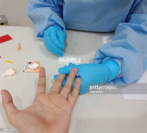 Antibody Testing Foto E Immagini Stock Getty Images