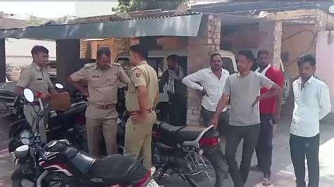 चूरू पेड़ से लटका मिला युवक का शव मची सनसनी पुलिस पहुँची मौके पर Video Dailymotion