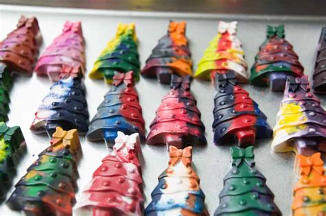 How To Melt Crayons In Silicone Molds The Easy Way Crafty Art Ideas