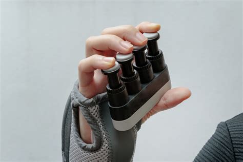 5 Best Grip Strengtheners for Climbing (2024 Guide)