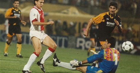 Highlights AEK Athene - Ajax 1994 | Winst dankzij Litmanen en Kluivert