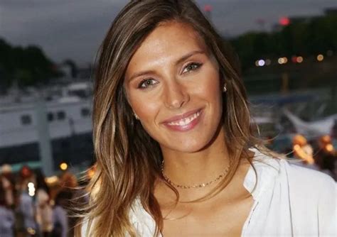 Camille Cerf Toute Nue Elle Fait Le Buzz Public