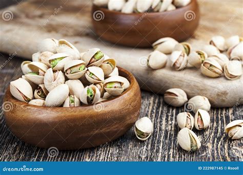 Deliciosas Nueces De Pistacho Secas Y Saladas Naturales Imagen De