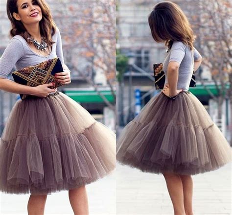 2017 Cute Short Skirts Young Ladies Knee Length Women Skirts Adult Tutu Tulle Clothing A Line