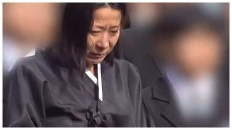 Lee Sun-kyun Funeral Pics: Celebs and family break down as they bid ...