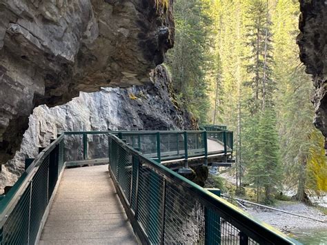 Johnston Canyon Ultimate Guide Hike When To Visit Where To Stay