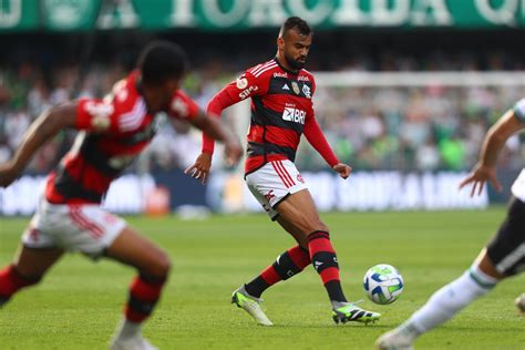 Flamengo Fabrício Bruno tem fratura e pode virar desfalque