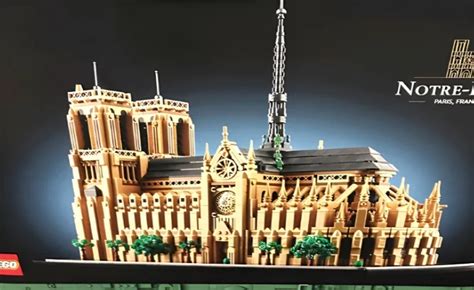 First leaked images for the next Lego Architecture Notre Dame de Paris ...