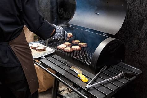 Grill Buying Guide How To Find The Right Grill For You Answers By Expert