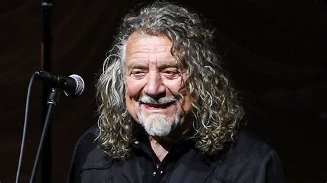 Robert Plant Performs Led Zeppelins Stairway To Heaven For First