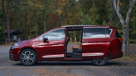 Chrysler Pacifica Pinnacle hybride 2022 Prix nouveautés