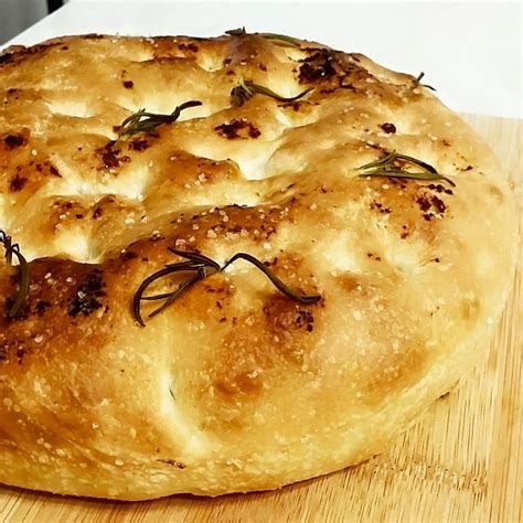 Rosemary And Garlic Focaccia Bakings Corner