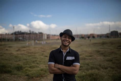 Street singing Venezuelan migrant gets chance of a lifetime