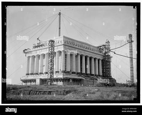 LINCOLN MEMORIAL. UNDER CONSTRUCTION Stock Photo - Alamy