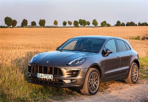 In Its Element - Porsche Macan S Off-Road :: Behance