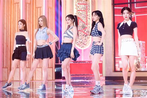 220718 ITZY - Sneakers at SBS Inkigayo | kpopping