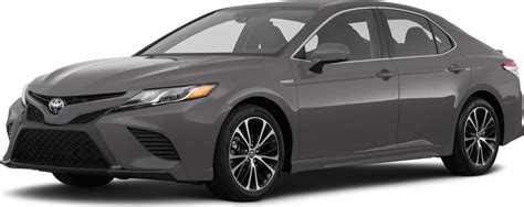 New 2022 Toyota Camry Hybrid Reviews, Pricing & Specs | Kelley Blue Book