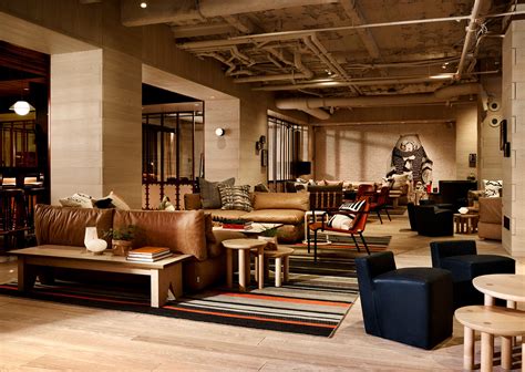 Moxy Times Square Von Yabu Pushelberg Hotel Interieurs