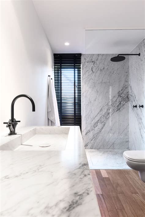 Beautiful Marble Shower Designs And The Decors That Surround Them