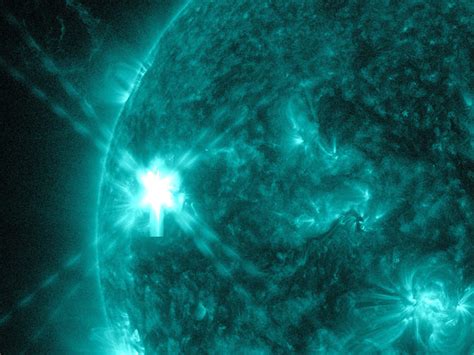 Los Astrónomos Ven Destellos En El Sol Que Podrían Ser Una Señal De Una