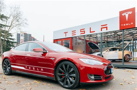 Tesla Battery Replacement Cost: How Much Should I Pay in 2024?