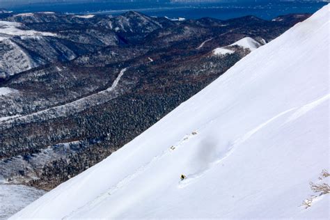 Shiretoko Peninsula – The end of the Earth – Ski Descent