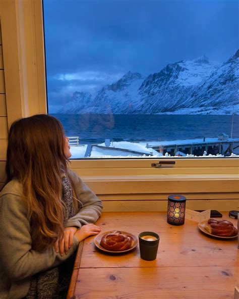 Eva Langwin | We saw the lights! A special moment with my friend. 💚 We