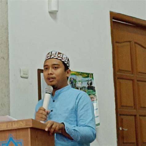 IRFAN Tangerang Selatan Banten Lulusan Pondok Pesantren Aktifis