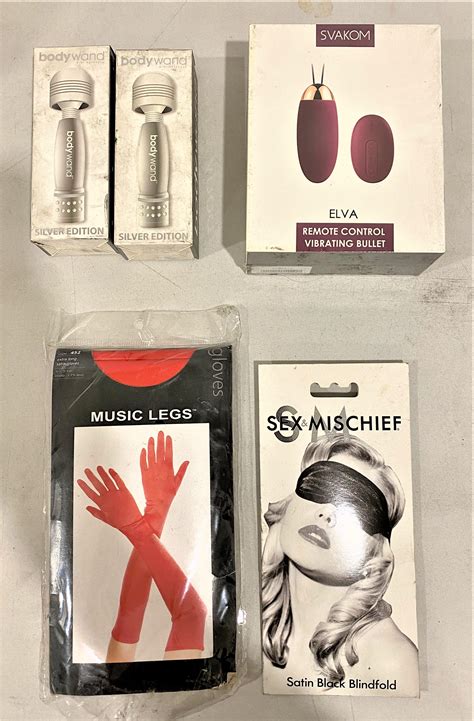 Lot - Svakom Elva Remote Control Vibrating Bullet , Two Mini Vibes ...