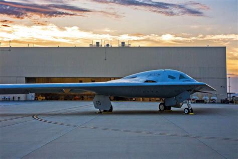 B-21 Raider stealth bomber has first side angle image released - Air ...