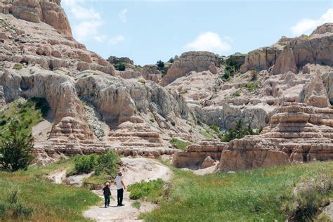 How To Hike The Notch Trail In Badlands National Park Spooky Ladder